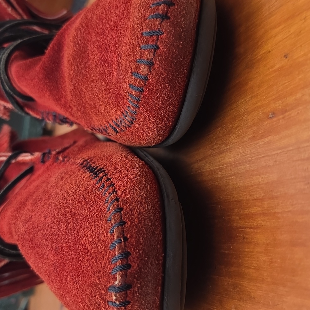 Minnetonka RED Mocassin Lace Up Boots - Picture 8 of 9